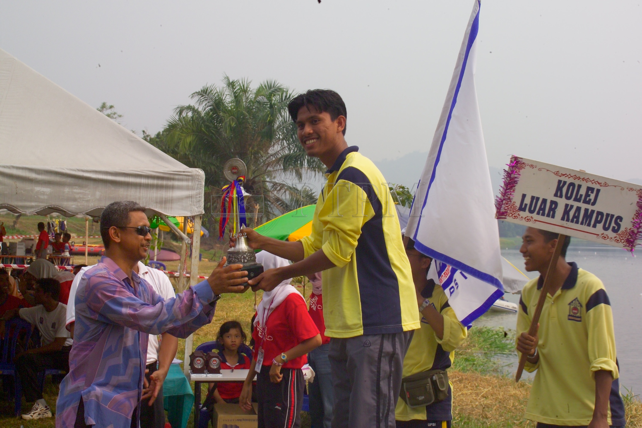 PTPM 05 13 kayak D8XZ8808